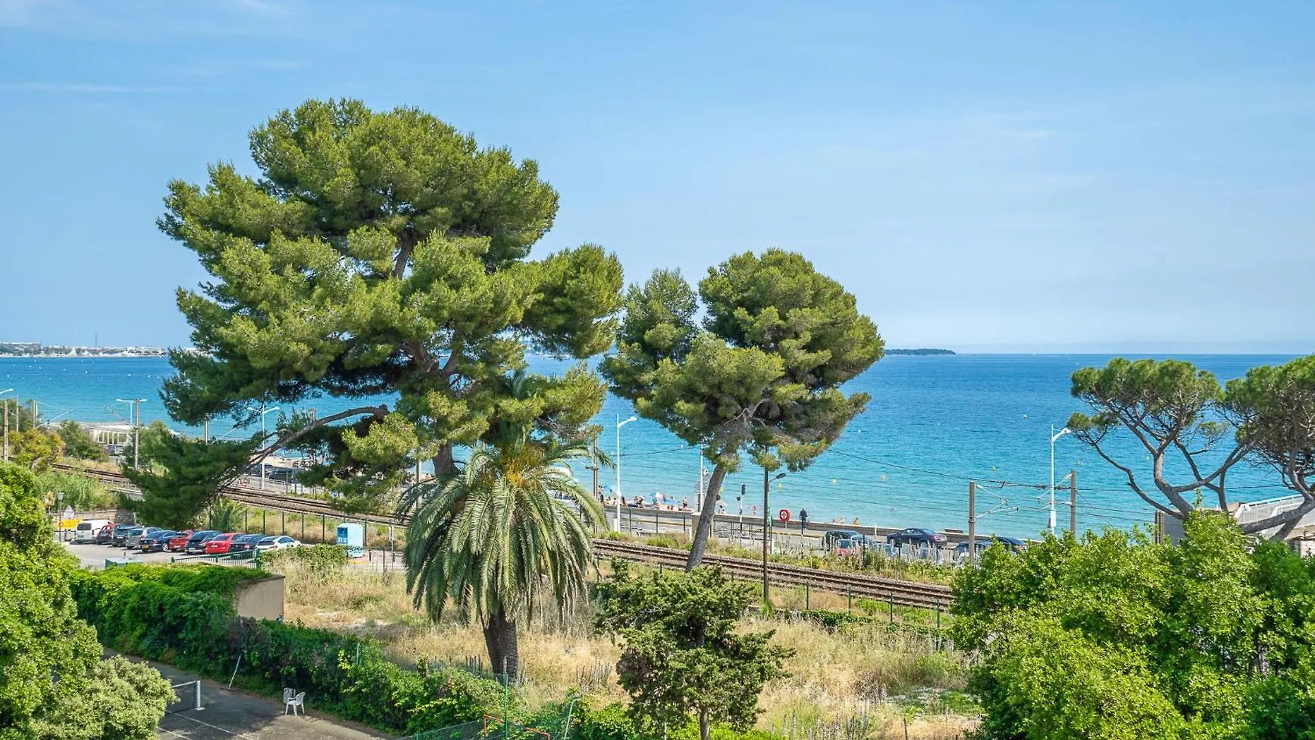Apartment Le Trident By Interhome Cannes